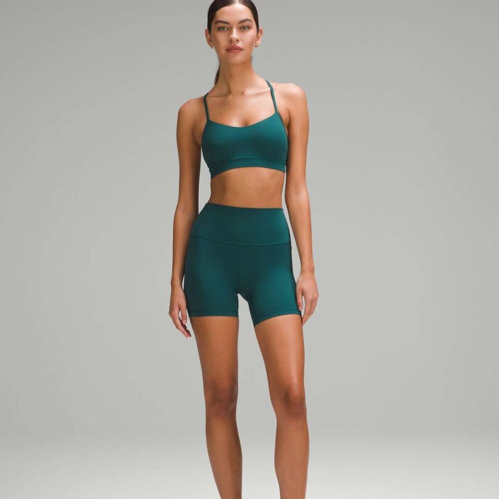 Lululemon Flow Y Nulu Bra *Light Support, green kelly green or cascadia, Size 10